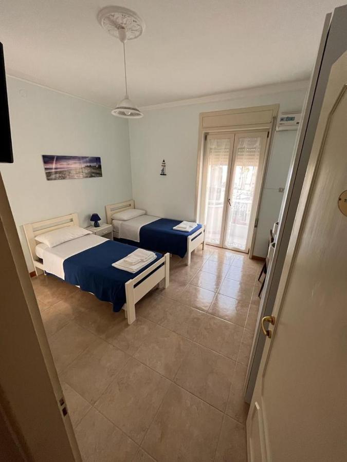 B&B Kalypso Gallipoli Bagian luar foto